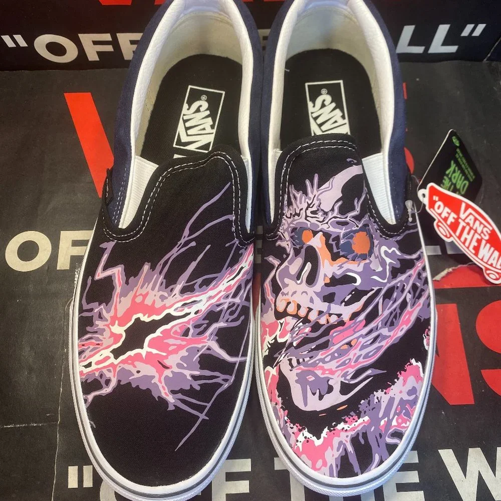 Vans Men's 4.5/Women's 6 Slip On Zap Glow In Dark Dress Blues/Black Skulls